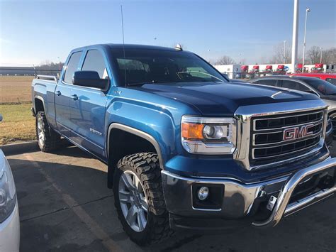 How many GMC Sierra 1500 vehicles in Topeka, KS have no reported accidents or damage. . Gmc sierra for sale by owner